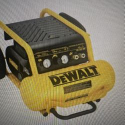 DeWALT Compressor  4.5 Gallon 