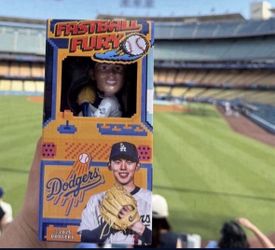 Roki Sasaki Bobblehead Dodgers Sga 2025