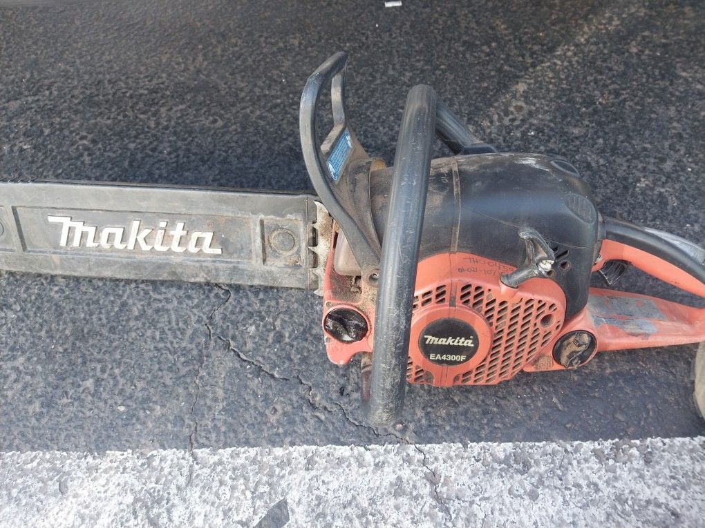 Maquita Gasoline Saw