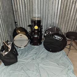 NEARLY NEW COMPLETE REBEL DRUM KIT (FOR THE REBEL IN YOU!)
