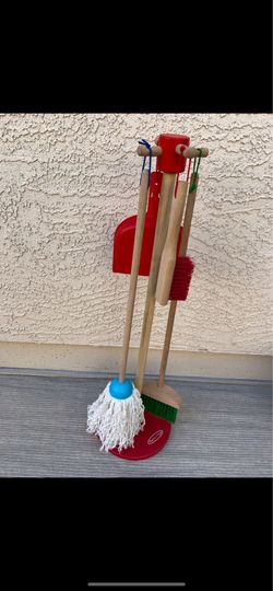 Melissa & Doug Dust! Sweep! Mop!