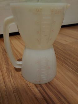 Tupperware plastic wet/dry measuring cup #860 - vintage