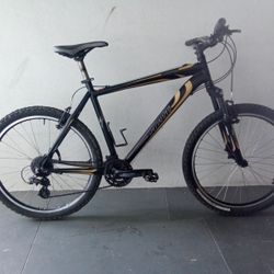 BICYCLE SPECIALIZED 21 SPEED SIZE 26 BRAND NEW 