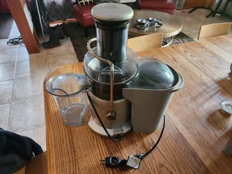 Breville Juicer