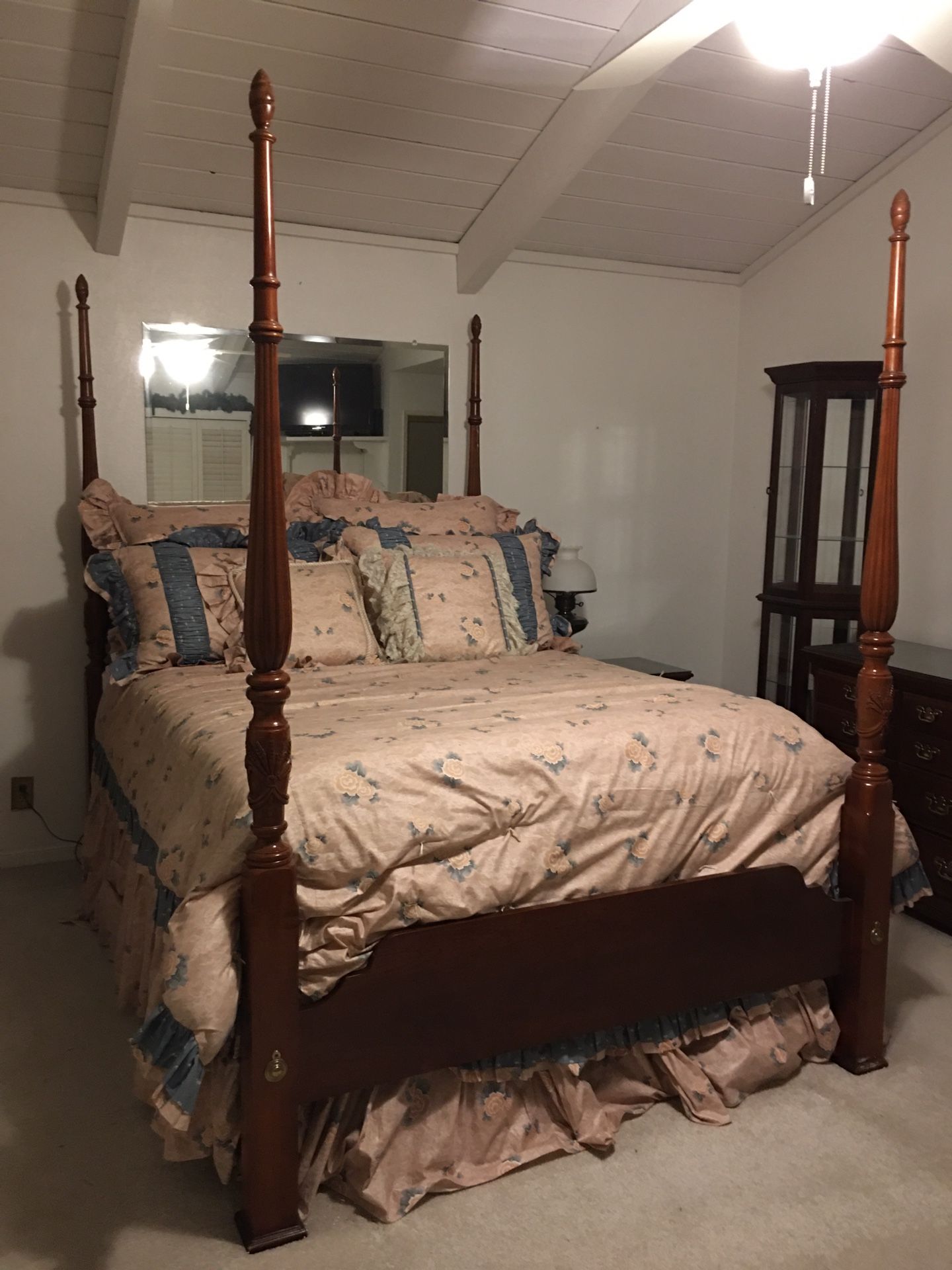 Beautiful Bedroom Set + Desk