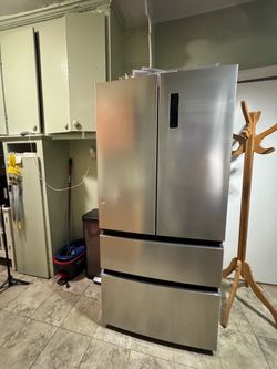 Zstar 33” French Door Refrigerator – 18.8 Cu. Ft.