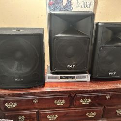 Speakers with Amplifier 