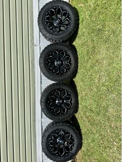 20”s Fuel Rims with tires