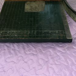VINTAGE PAPER CUTTER