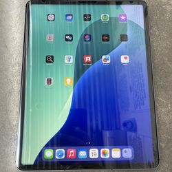 Apple iPad Pro 5th Gen 128Gb A2480 Silver W/ Magic Keyboard