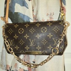 LOUIS VUITTON PURSE : Favorite PM Monogram 