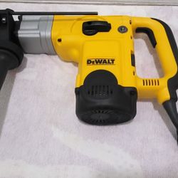 DEWALT D25551 CORDED 120V  1-9/16 ROTARY HAMMER 