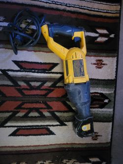 Dewalt saw