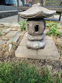 Japanese Toro Concrete Pagoda Garden Lantern