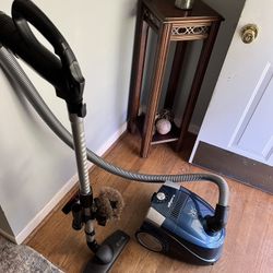 Riccar Canister Vacuum 
