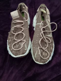 Nikes Space Hippie 04