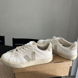 Women’s Veja Sneakers