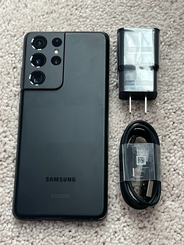 Samsung Galaxy S21 Ultra , Unlocked for all Company Carrier , Excellent Condition Like New