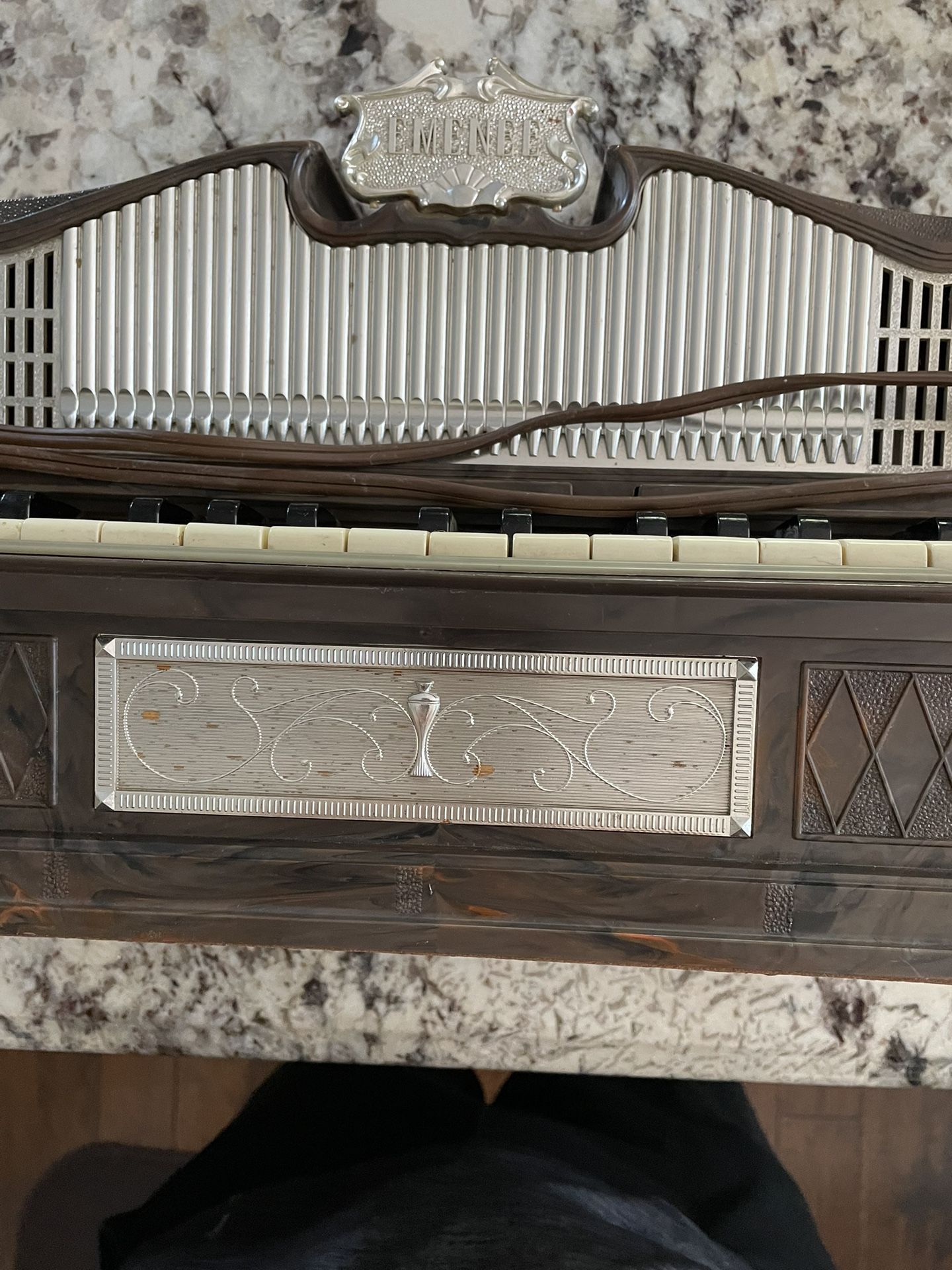 Instrument