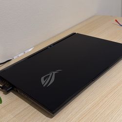 Asus ROG Strix Scar 18 GeForce RTX 4090 Laptop