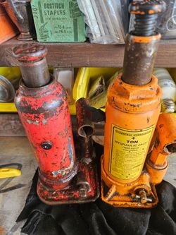Bottle jacks