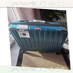 Travel Smart Luggage Built to Last Adventures author top