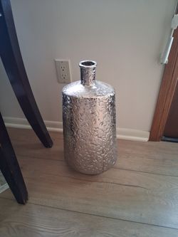 Nice And Heavy Vase Decor 20" Tall