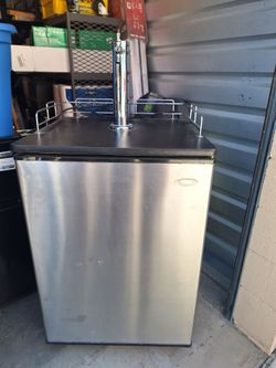 Kegerator - Haier brand