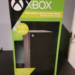 Xbox Series X Mini Fridge 1.5 Scale
