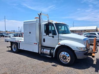 2013 international traffic control truck with post pin puller