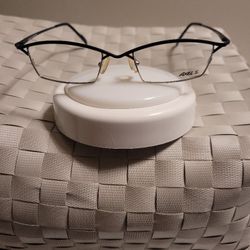 Small Size AXEL S. FRAMES