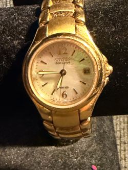 Mother of pearl face citizen watch