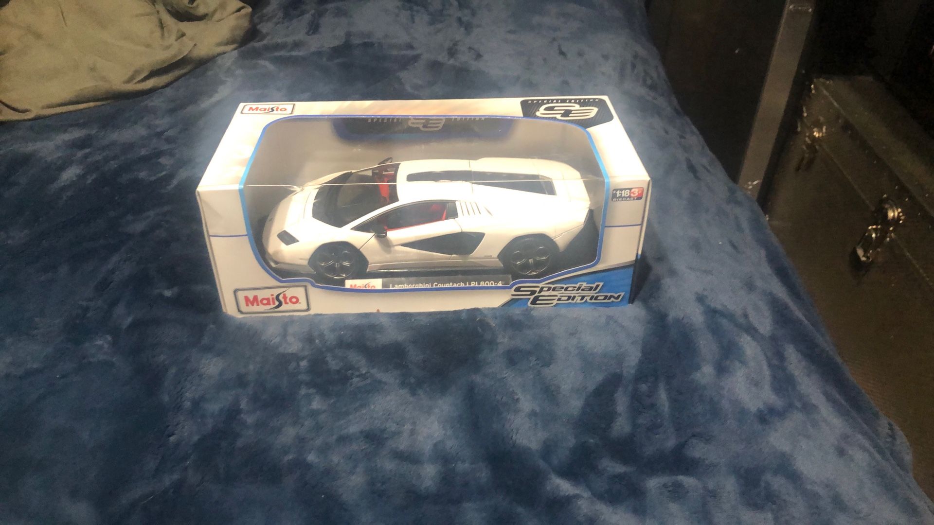 Lamborghini counts h LPI 800-4