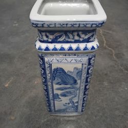 Beautiful Asian Vase