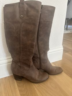 Size 7 Brown Boots