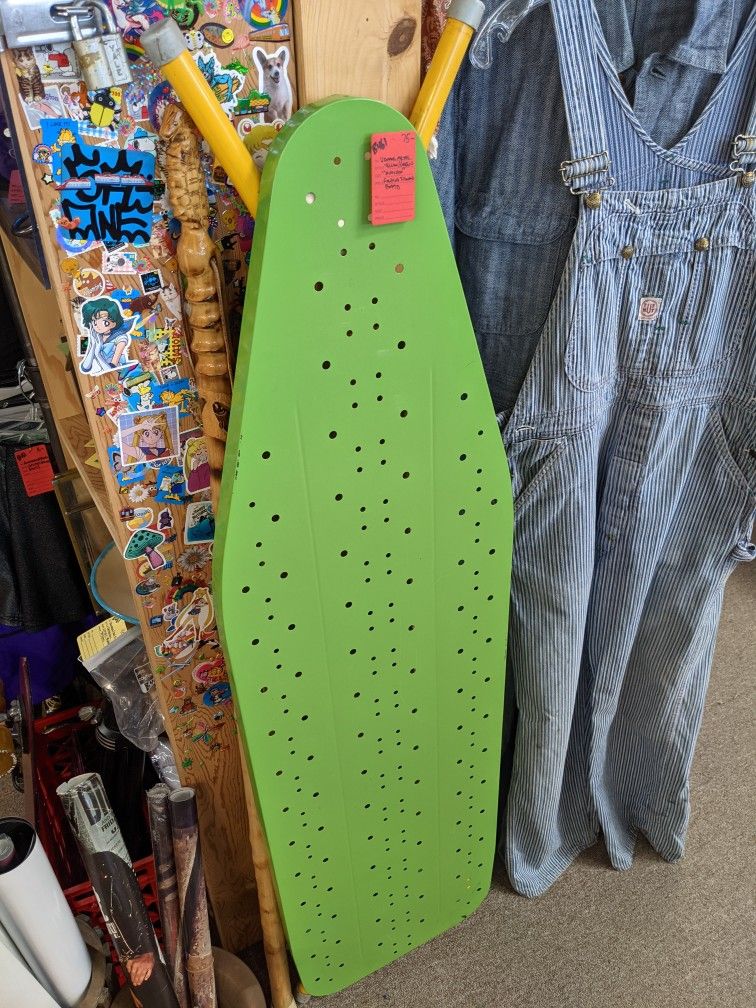 Vintage Metal Green / Yellow Avocado Folding Ironing Board