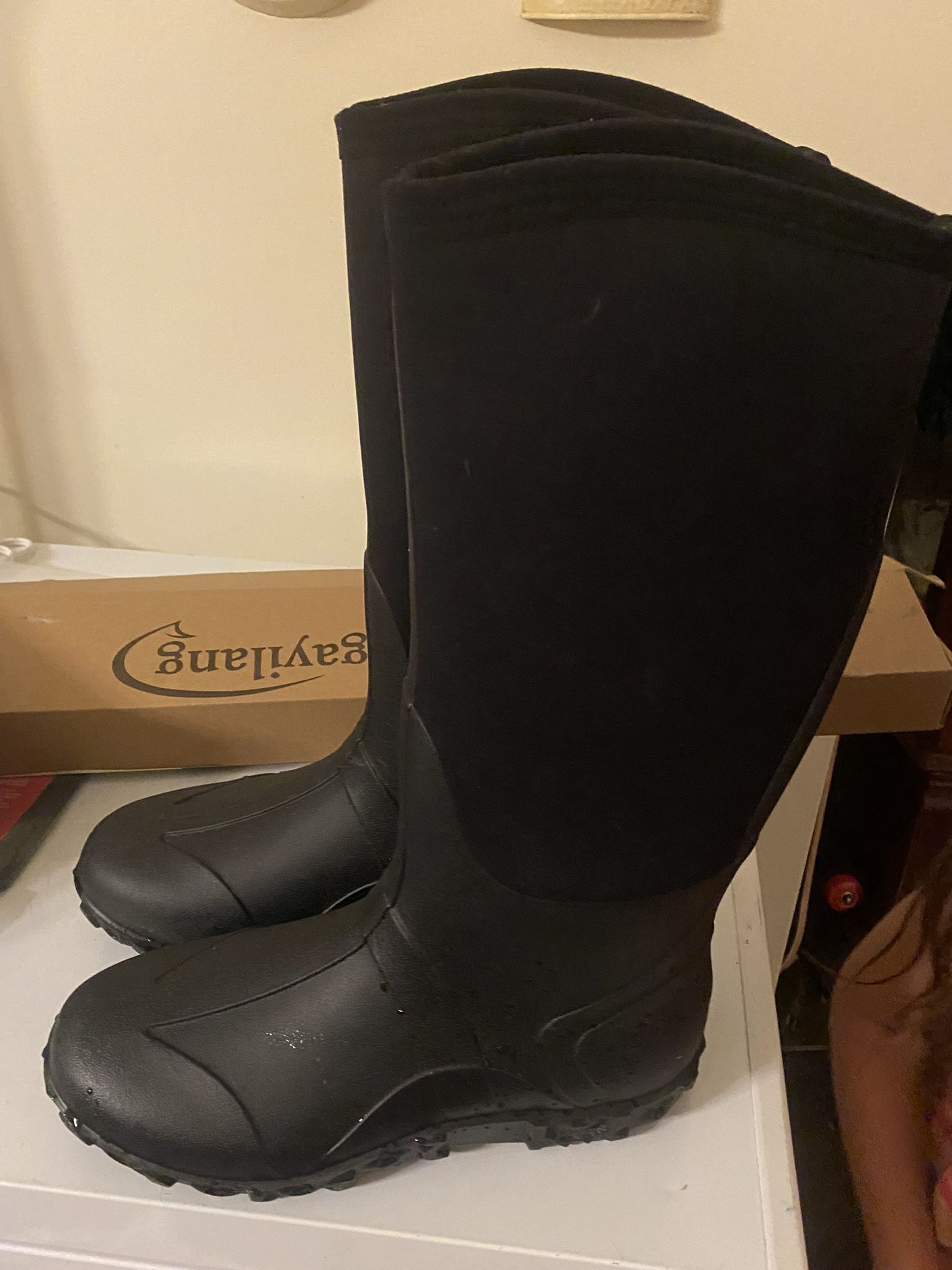 men's muk boots sz 12