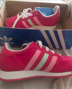 Adidas Samoa Girls shoe size 3 brand new