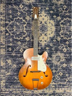 Harmony H53 Rocket 1966 Sunburst with Super-hot DeArmond Gold Foil Pickup in fabulous shape • With Original Vintage Case!