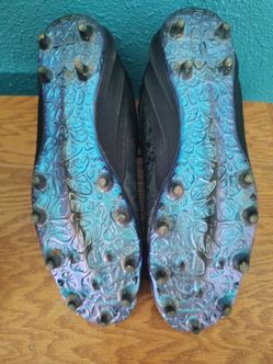Football cleats