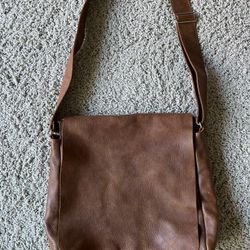 Roots Leather Messenger Bag