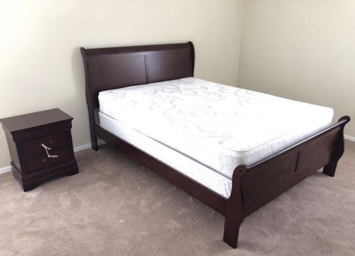 BRAND NEW QUEEN CHERRY BEDROOM SET