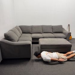 Deep Avery Dark Gray Sectional Couch with Ottoman *Oversized* - Can Deliver *3.3k Retail* Clean af