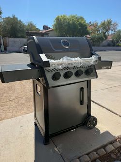 New Napoleon Freestyle propane Grill