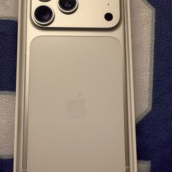 iPhone 17 Pro Max Silver