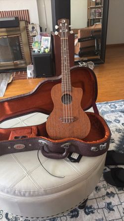 Luna cutaway electric/acoustic ukulele