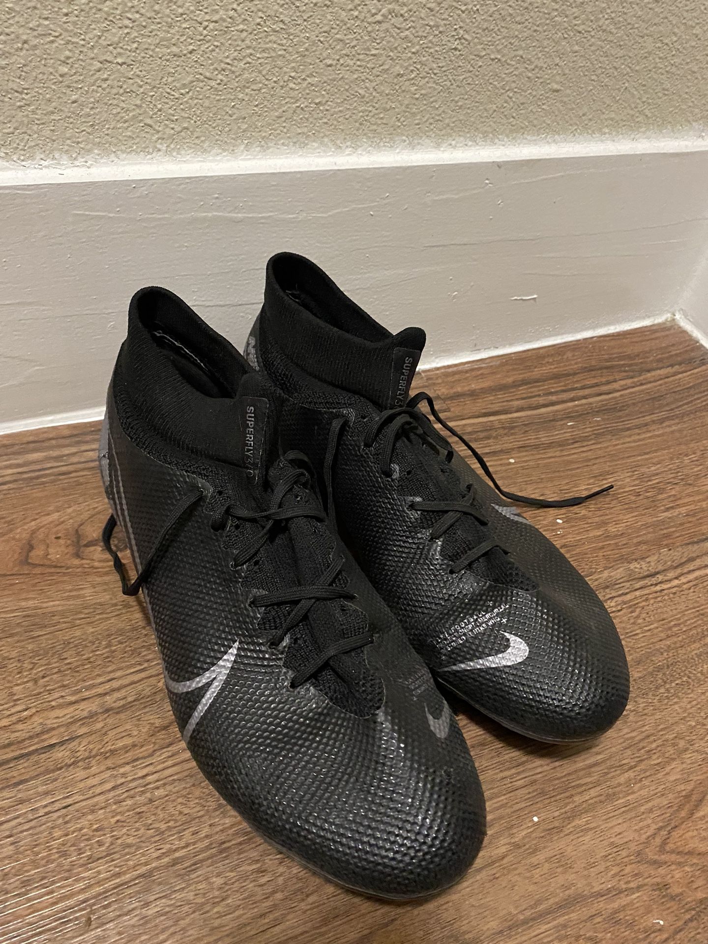 Nike Superfly (size 9.5) Soccer Cleats