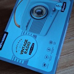Brand New Art + Sound Wireless Vintage Radio (Retro)
