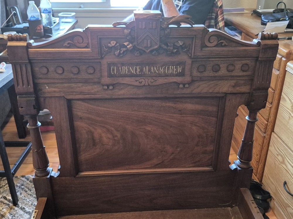 Antique Baby Cradle/ Crin