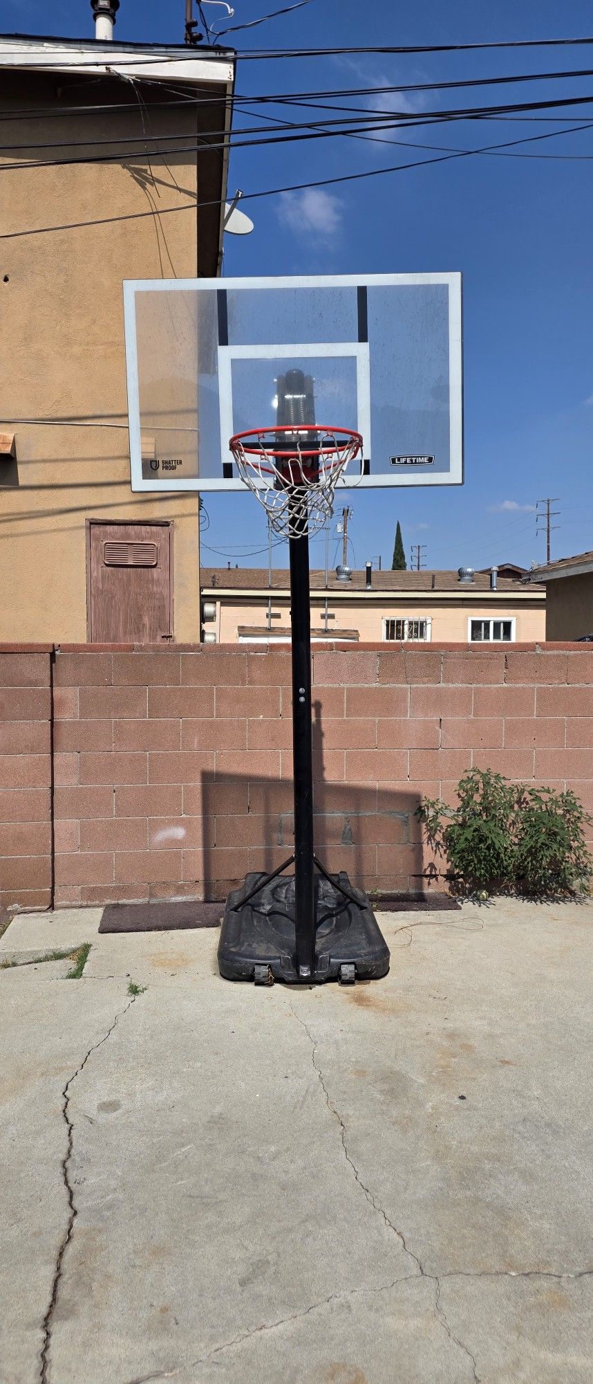 BASKETBALL HOOP(PORTABLE)